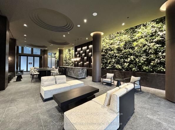 Property Photo: 120 Broadway Avenue 717N ON M4P 0E9