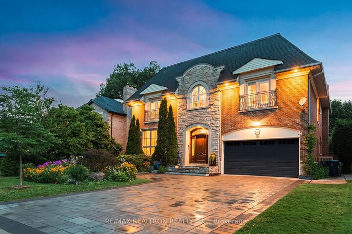 Property Photo:  100 Owen Boulevard  ON M2P 1G3 
