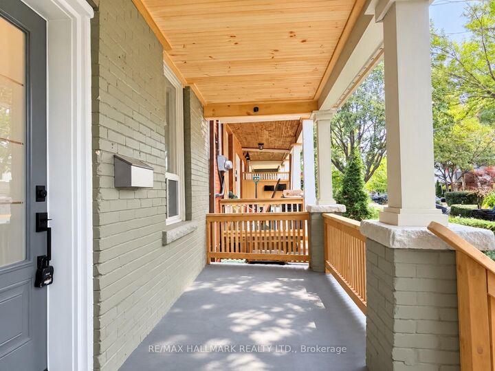 Property Photo:  28 Ashdale Avenue  ON M4L 2Y7 