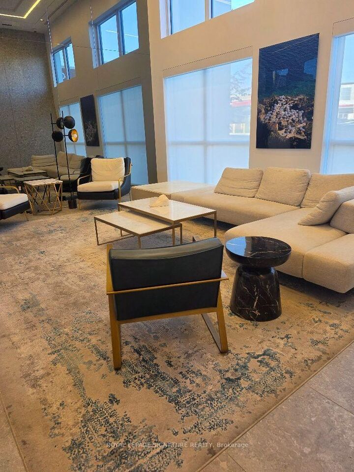 Property Photo:  509 Dundas Street W 304  ON L6M 5P4 