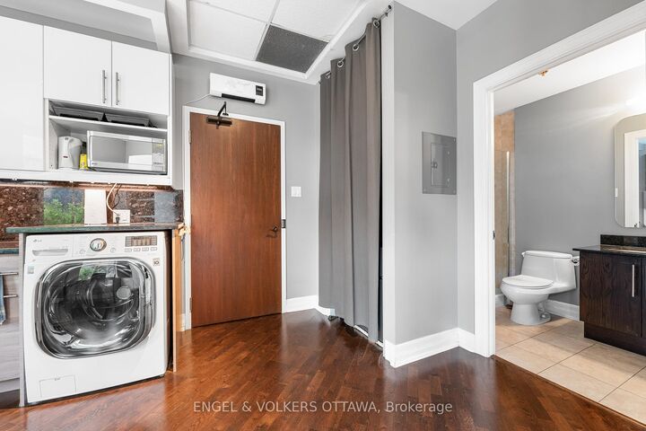 Property Photo:  320 McLeod Street 102  ON K2P 1A3 