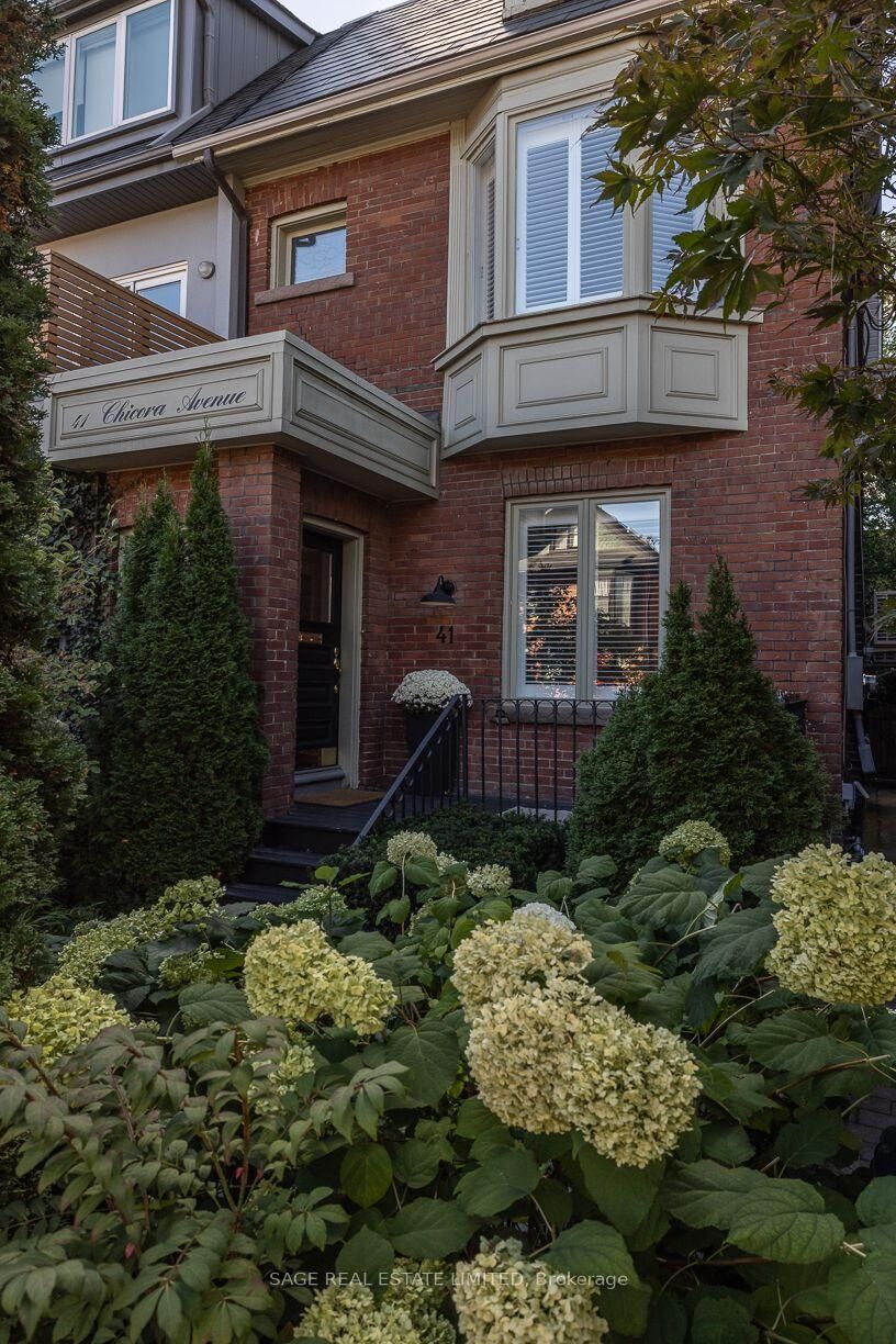 Property Photo:  41 Chicora Avenue  ON M5R 1T7 