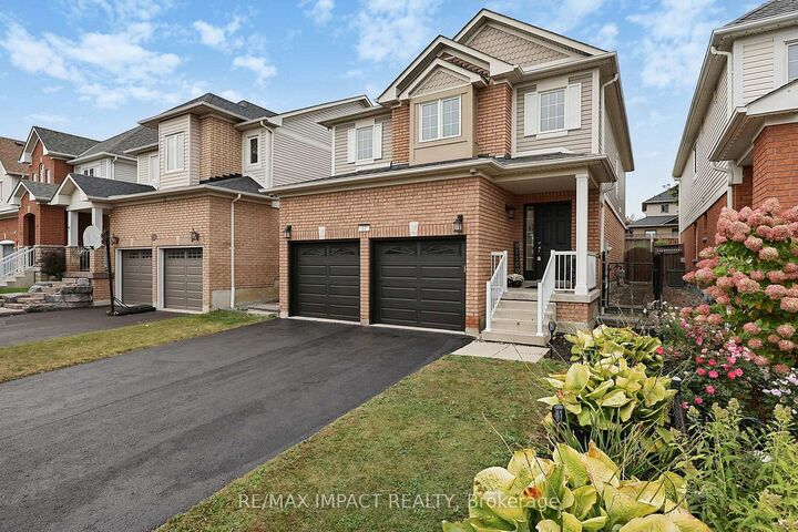 Property Photo:  17 Holman Court  ON L1P 1W9 