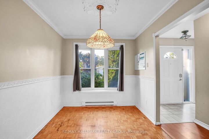 Property Photo:  924 Dynes Road  ON K2C 0G8 