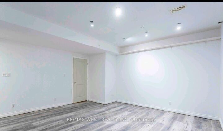Property Photo:  2 Kidd Crescent Basement  ON L9R 0E1 