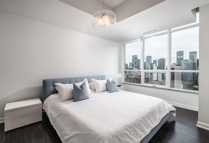 Property Photo:  500 Sherbourne Street 2210  ON M4X 1L1 