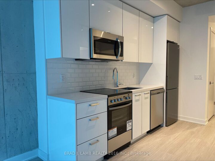 Property Photo:  284 King Street E 1601  ON M5A 1K4 