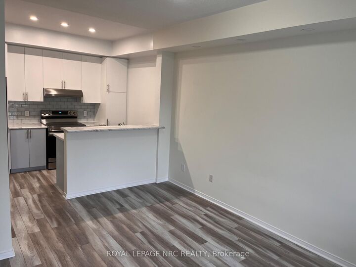 Property Photo:  5035 Oscar Peterson Boulevard 102  ON L5M 0P4 