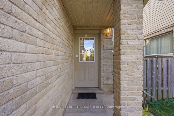 Property Photo: 1426 Mickleborough Drive ON N6G 5R5