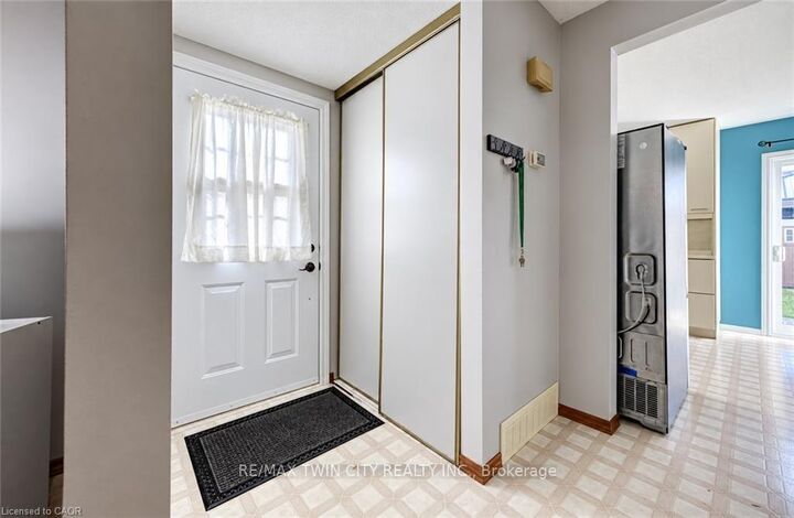 Property Photo:  136 Sekura Crescent  ON N1R 7E9 