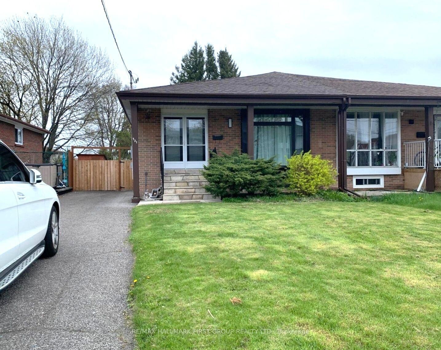 Property Photo:  731 Yeremi Street Lower  ON L1W 2W8 