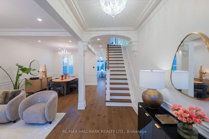 Property Photo:  130 Simpson Avenue  ON M4K 1A3 