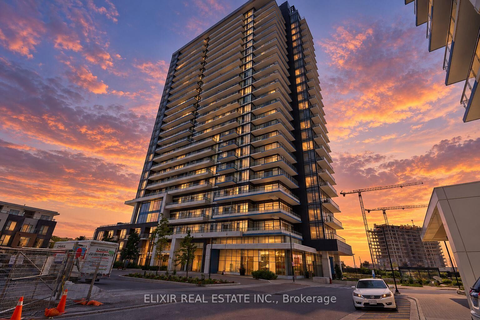 Property Photo:  2560 Eglinton Avenue W 1903  ON L5S 1V9 