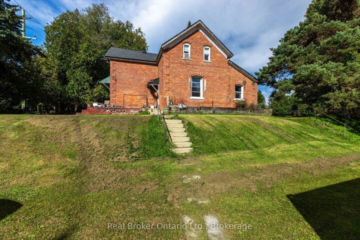 Property Photo:  776813 Highway 10, R.r. #3 Highway  ON N0H 1R0 