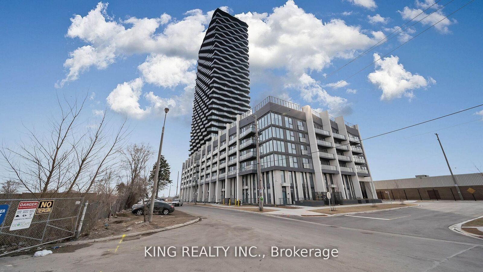 Photo de la propriété:  36 Zorra Street 425  ON M8Z 0G5 