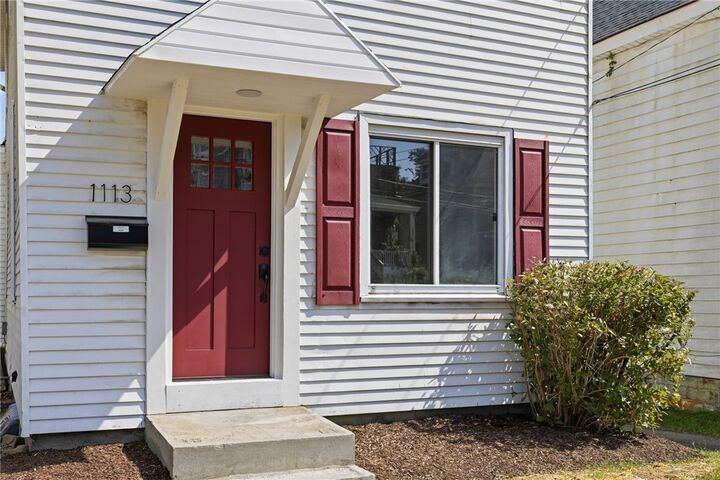 Property Photo:  1113 Vance Ave  PA 15108 
