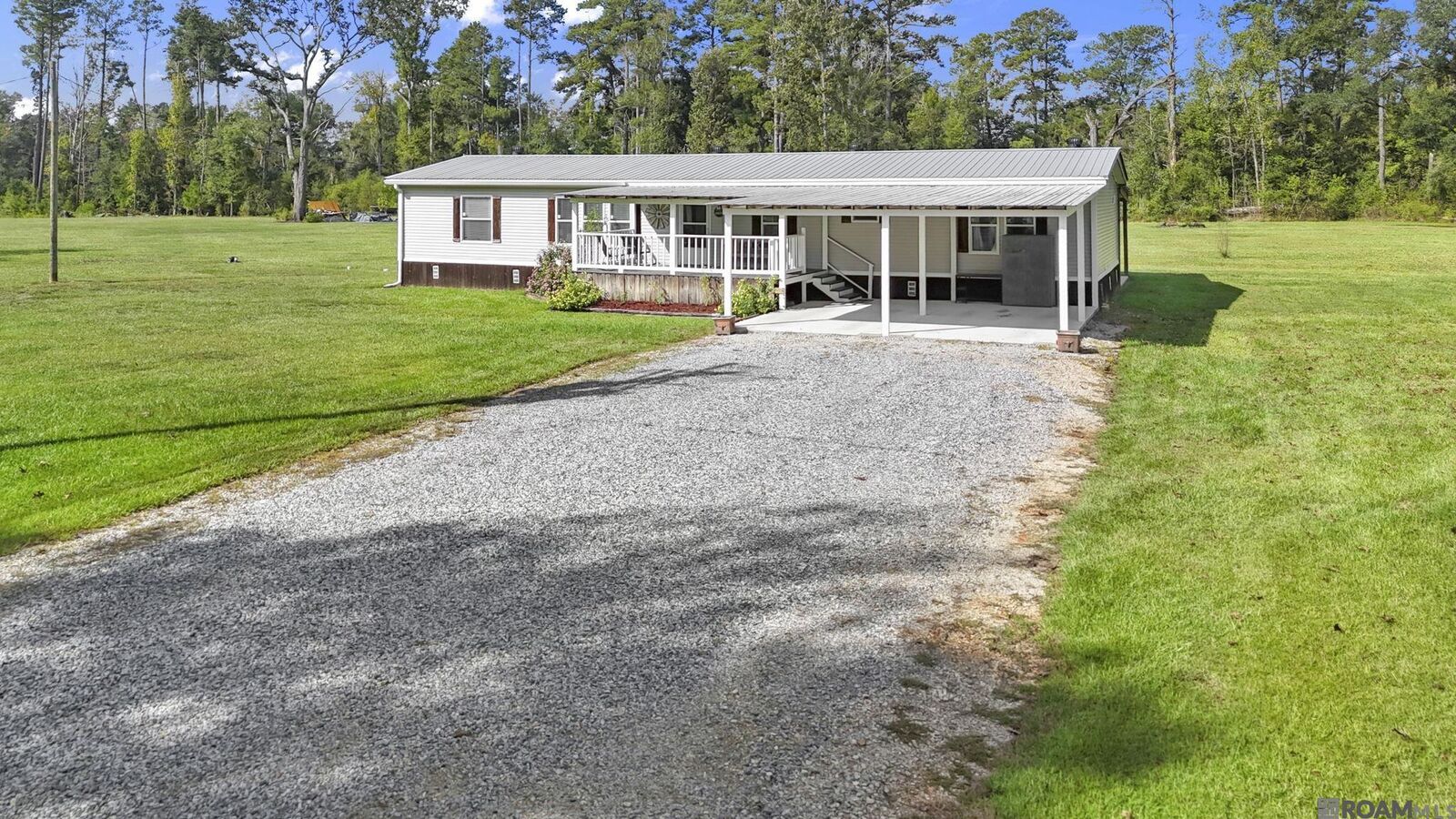 Property Photo: 24331 Glory Dr LA 70754