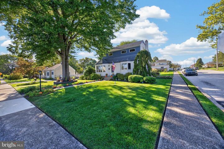 Property Photo:  401 Pikeland Avenue  PA 19475 