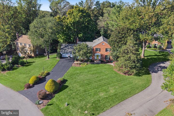 Property Photo:  9813 Brookford Road  MD 20854 