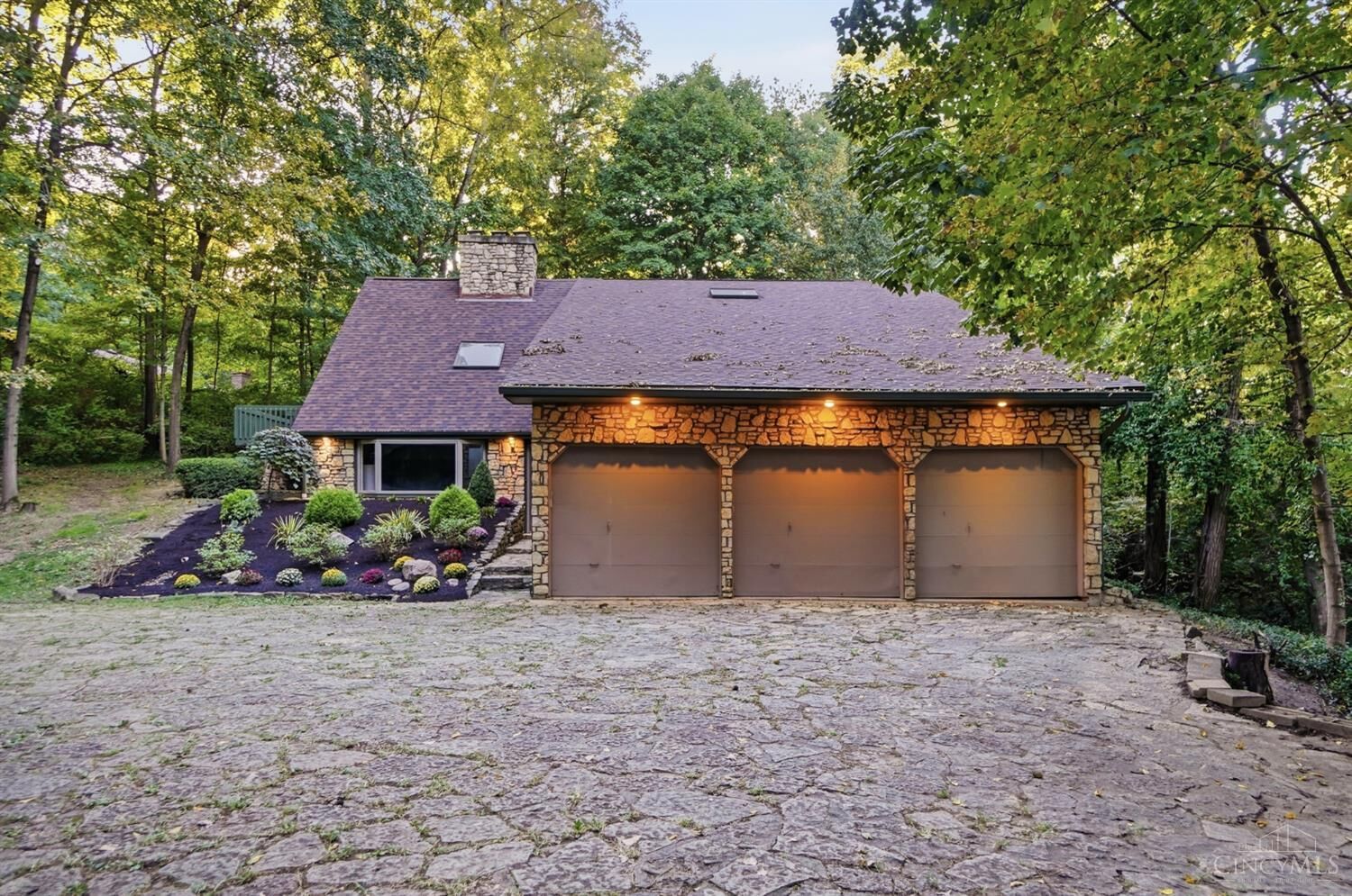 Property Photo:  1 Fairwood Court  OH 45014 