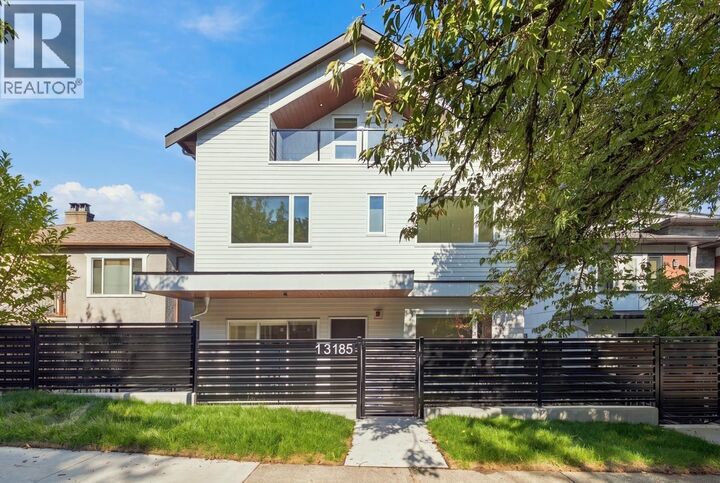 Property Photo:  3185 Graveley Street 1  BC V5K 3K7 