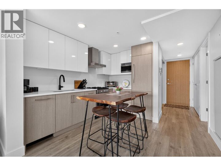 Property Photo:  1588 Ellis Street 903  BC V1Y 2A6 