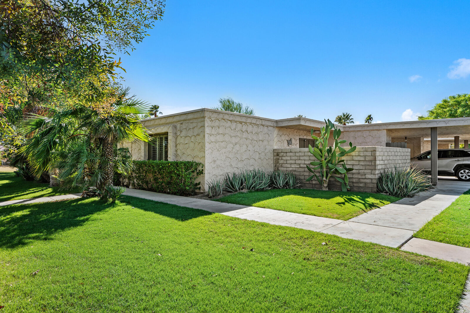 Property Photo: 82243 Waring Way CA 92201