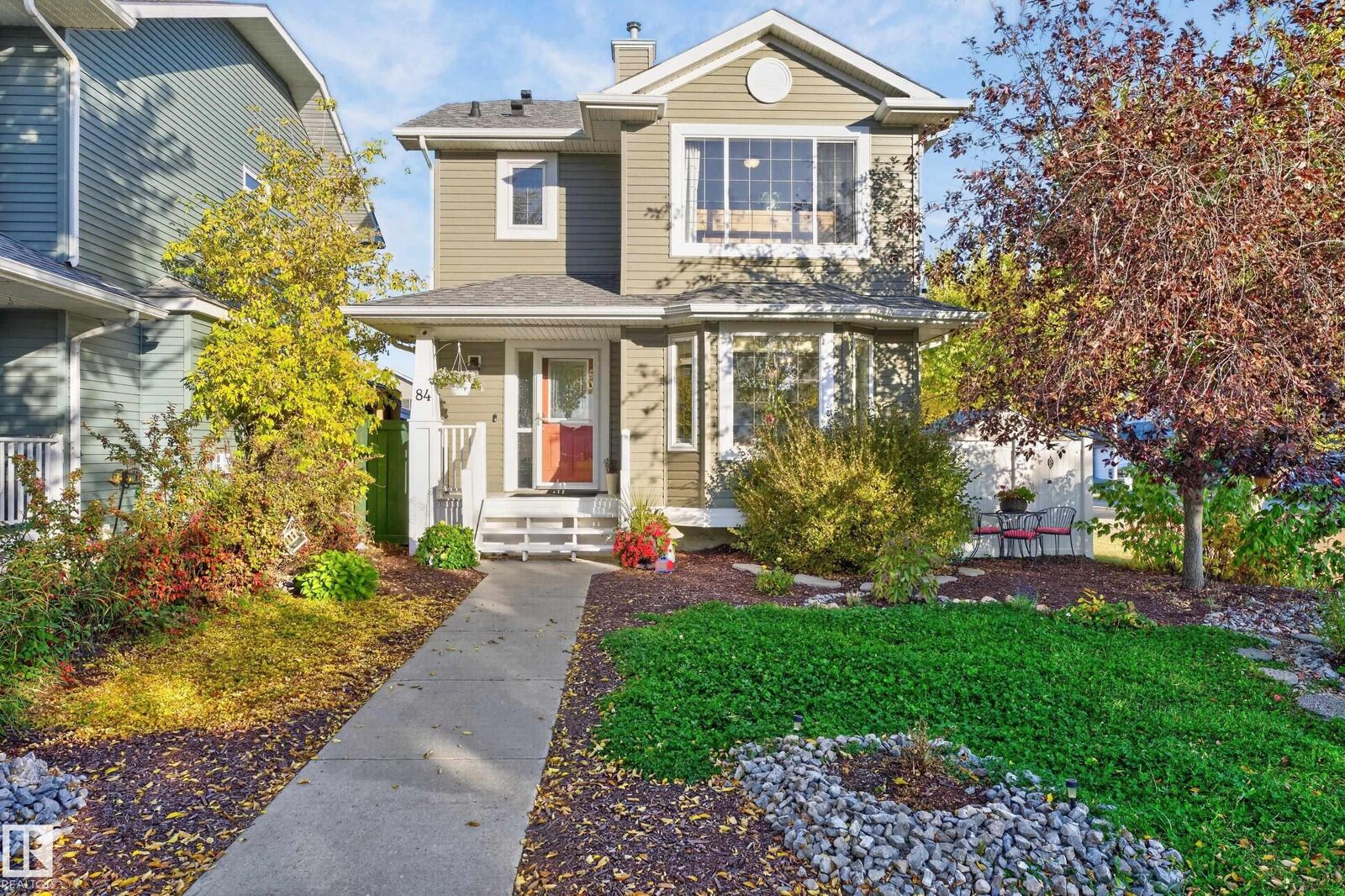 Property Photo: 84 Westwood Lane AB T8L 4N8