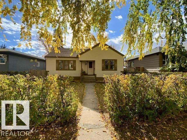 Property Photo:  5005 46 Avenue  AB T9A 1W8 