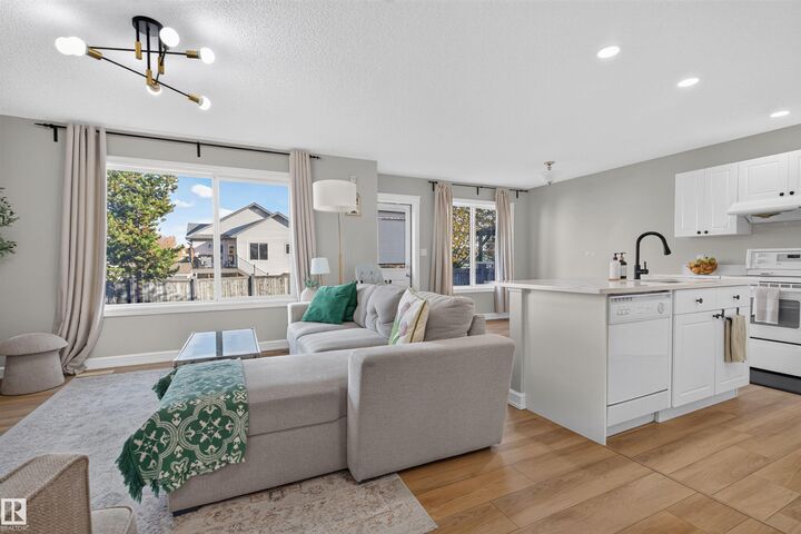 Property Photo:  1304 Barnes Close SW  AB T6W 1E5 