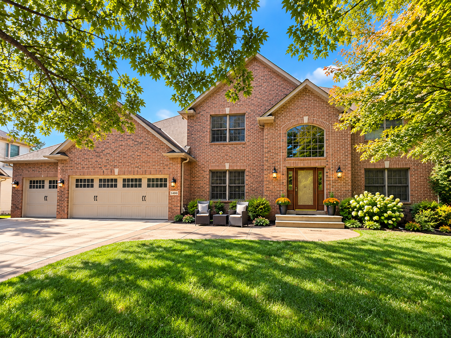 Property Photo:  1400 Larkspur Drive  MN 55129 