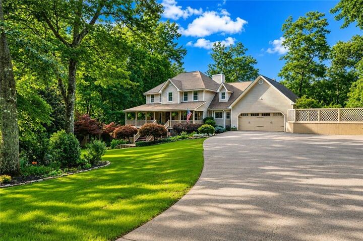 Property Photo: 31 Fawn Lake Trail NE GA 30184