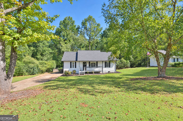 Property Photo:  200 Prestigious Place  GA 30276 