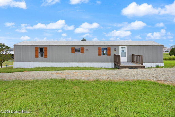 Property Photo:  821 Foxwood Cir  KY 42754 