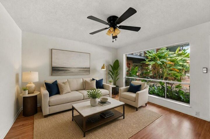 Property Photo: 1849 Marshall Street 9 TX 77098