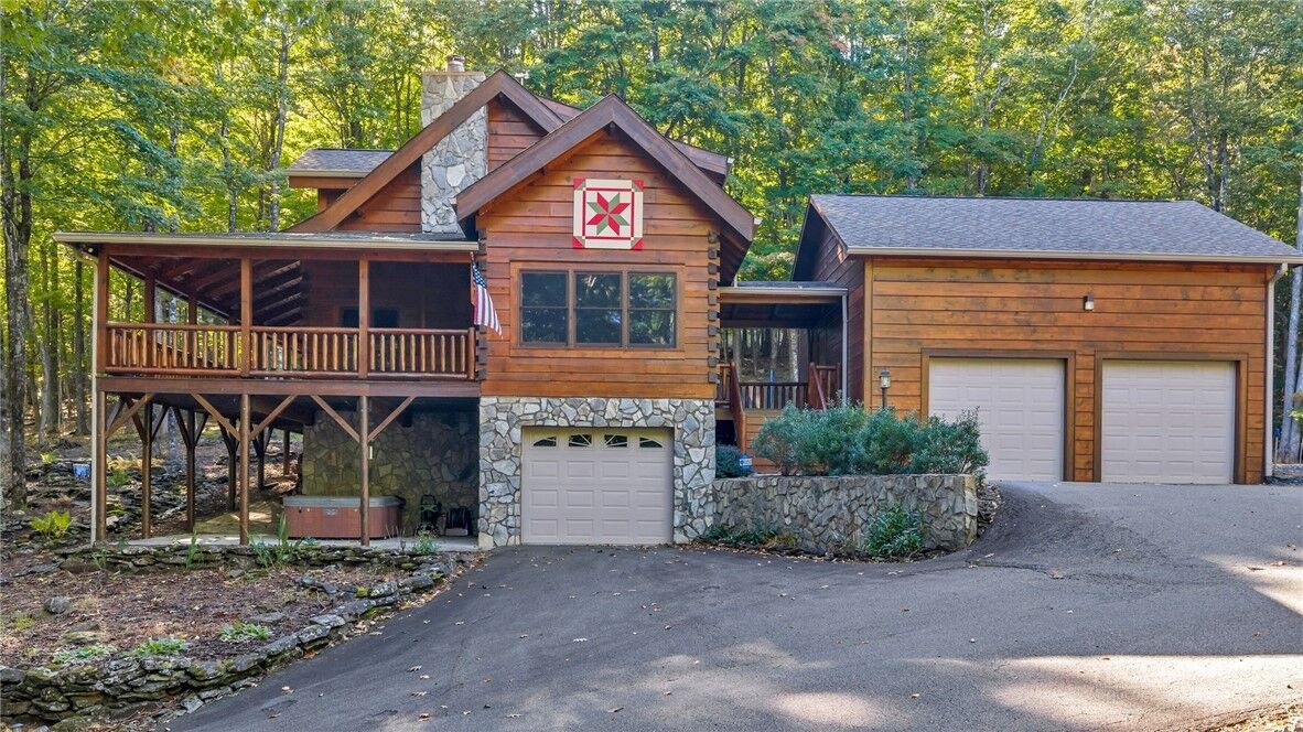 Property Photo:  632 Big Tree Road  NC 28694 