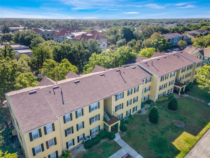 Property Photo:  2071 Dixie Belle Drive 2071M  FL 32812 
