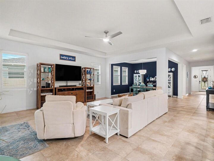 Property Photo: 6466 Devesta Loop FL 34221