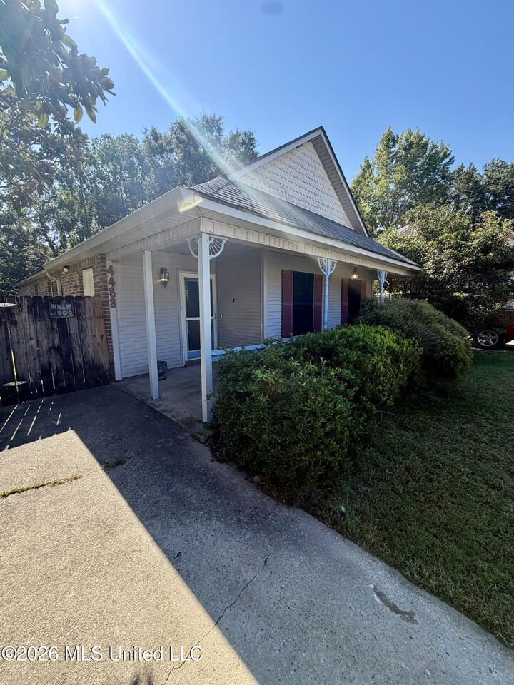 Property Photo:  4488 E Magnolia Cove  MS 39540 
