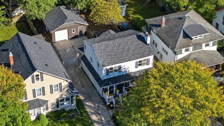 Property Photo:  324 Gladstone Drive  MI 49506 