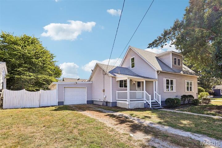 Property Photo:  503 E Ryder Street  IL 62056 