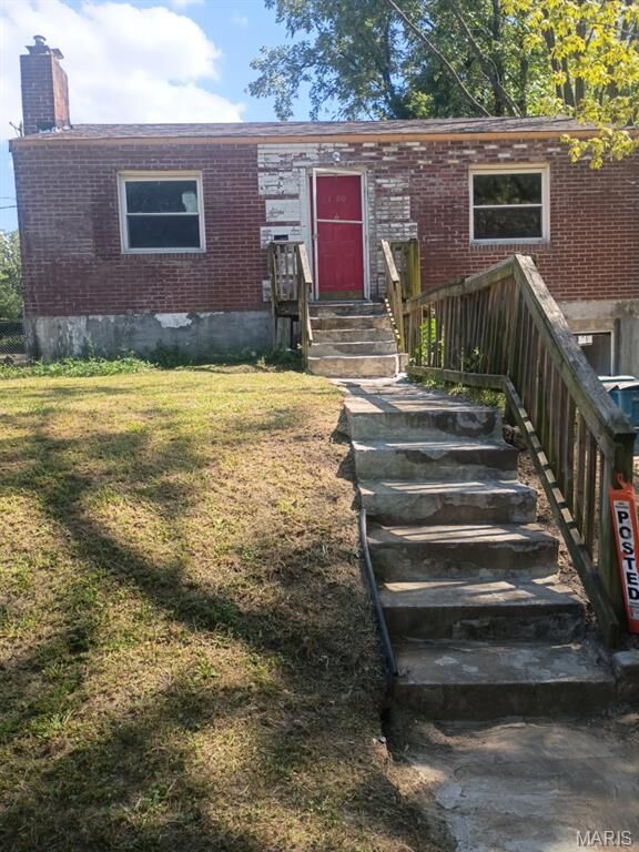 Property Photo: 1900 Hildred MO 63136