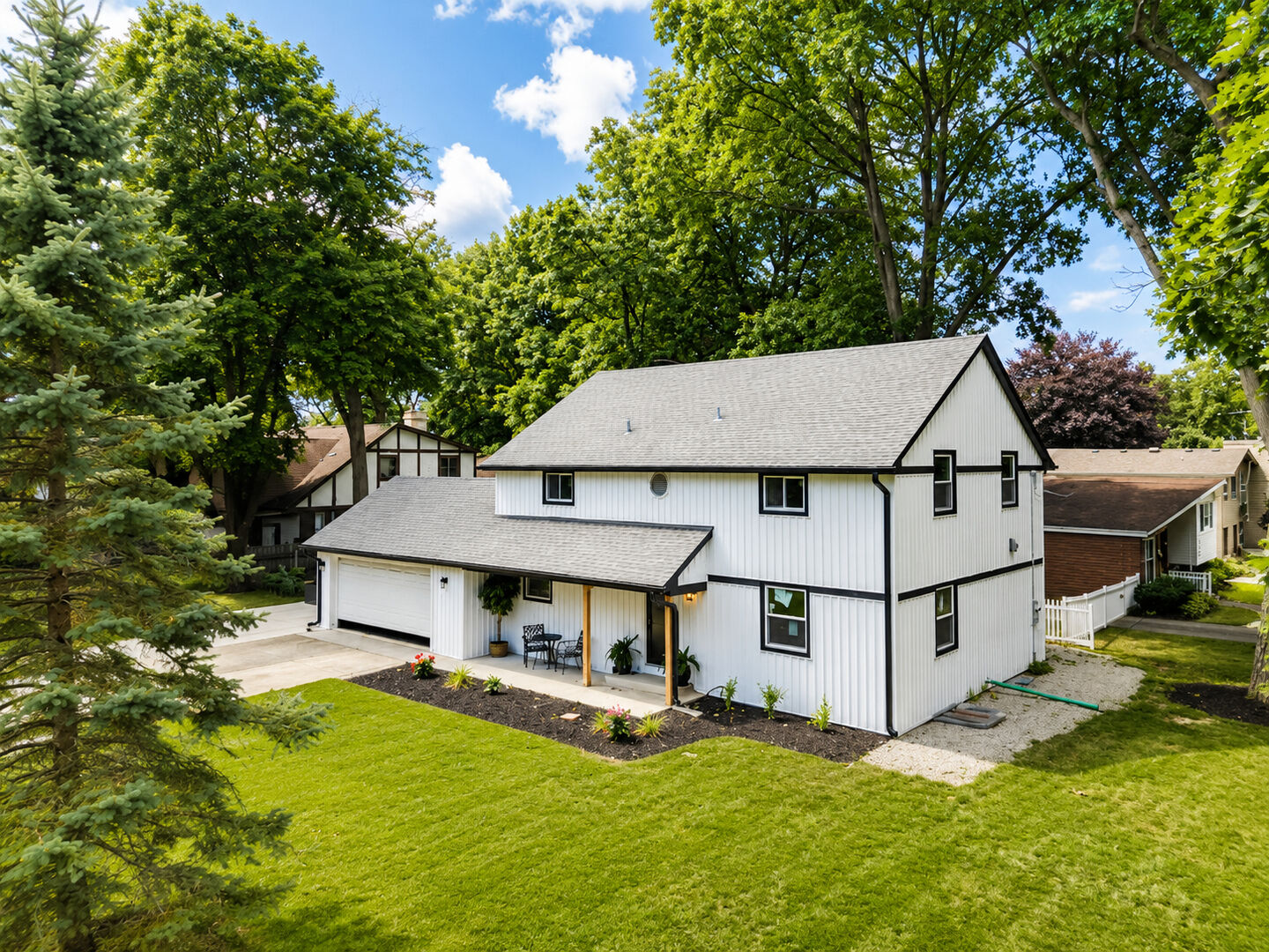 Property Photo:  300 W North Avenue  IL 60103 