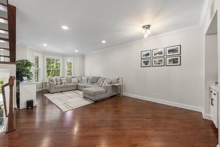 Property Photo:  808 Shandrew Drive 808  IL 60540 