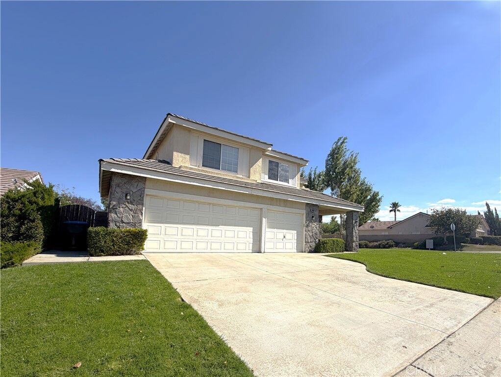 Property Photo:  40902 Riverock Lane  CA 93551 