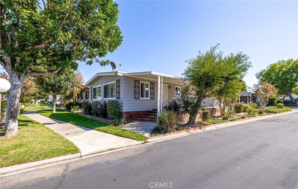 Property Photo:  16757 Lake Terrace Way  CA 92886 