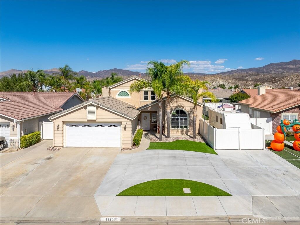 Property Photo:  44250 Merced Road  CA 92544 