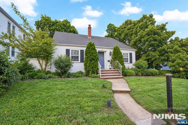 Property Photo:  151 Washington Street  NJ 07644 