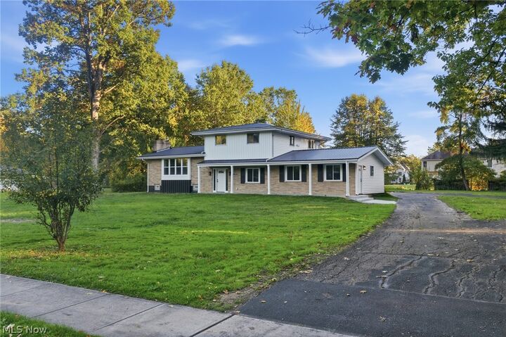 Property Photo:  1772 Marwell Boulevard  OH 44236 