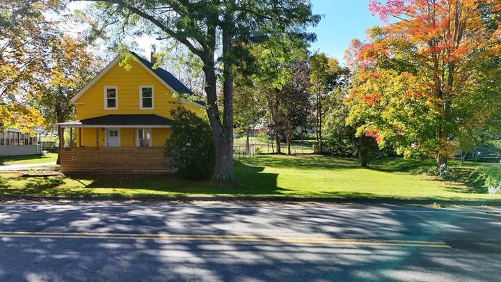 Property Photo:  272 Bridge Street  NS B4N 2G2 